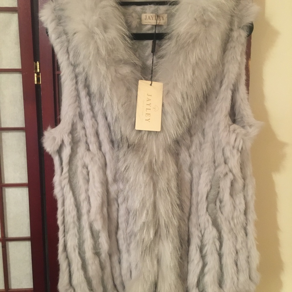 A Jayley collection cashmere silver vest.